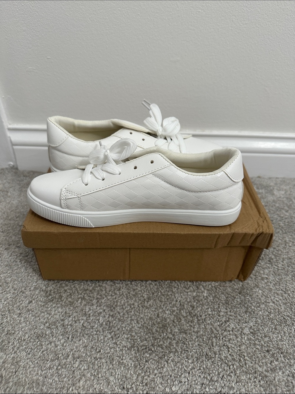 Women's White Quilted Lace-Up Sneakers